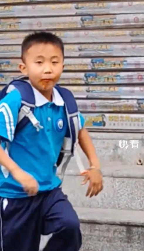 “笑不活了！”9 月 16 日消息，贵州，一名女子由于粗心，忘了去学校接孩子放学