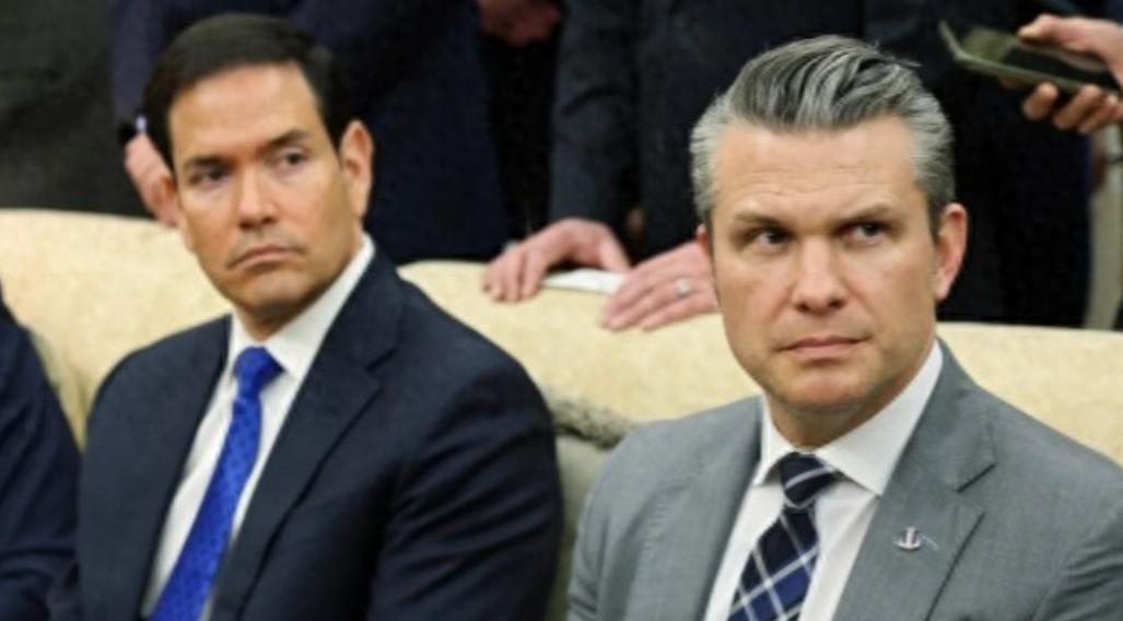 彻底闹掰！美国民主党急眼硬刚，放死命令不把对伊战争真相说清楚，国务卿、防长别想躲