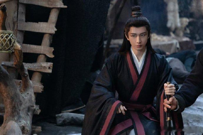 长安二十四计红伞定律 言凤山设局的这段太狠了，上👖追剧就能沉浸式感受，白莞怀揣