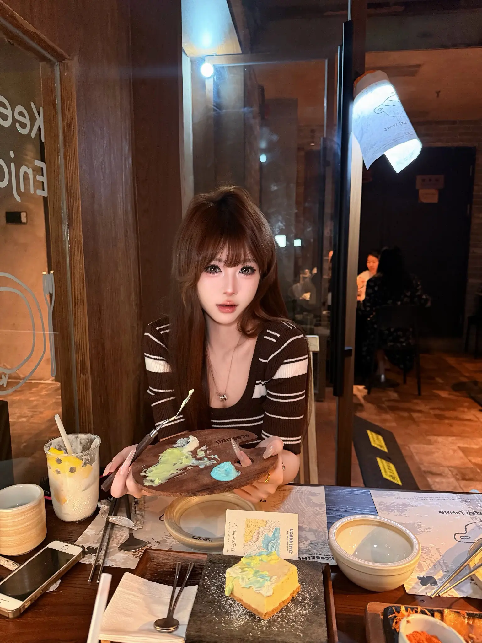 如果除了我你身边还有其他女孩 那么请你不要接近我了好吗