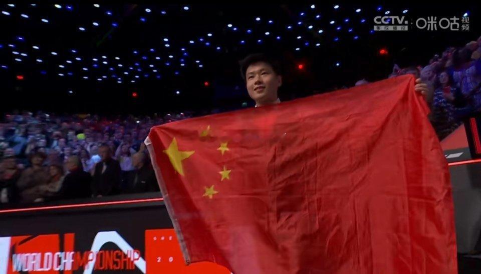赵心童夺世锦赛冠军恭喜赵心童战胜威廉姆斯，成功夺得斯诺克世锦赛冠军，这也是中国选