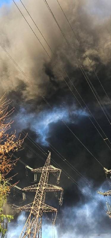 【俄罗斯对乌克兰发起开战以来最大规模的能源破袭】
 
10月30日，俄罗斯发起自