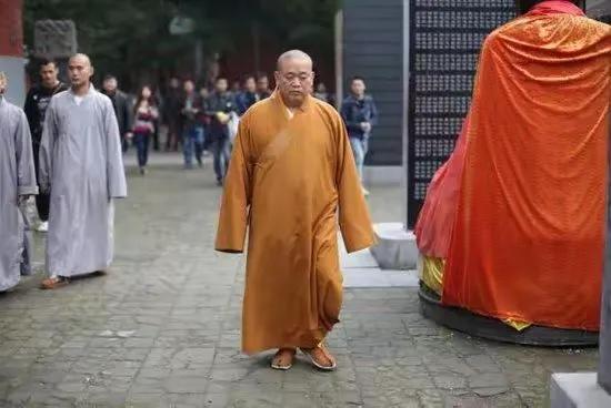 学习一个新词，戒碟！