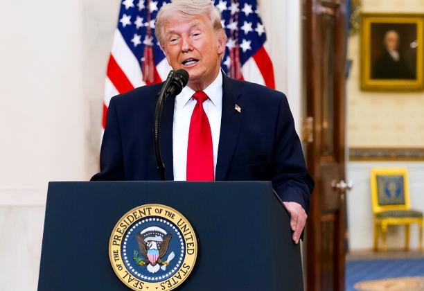 政策埋雷，特朗普三大失算，让能源出口大国栽在油价上

大家好，小派今天和大家聊聊