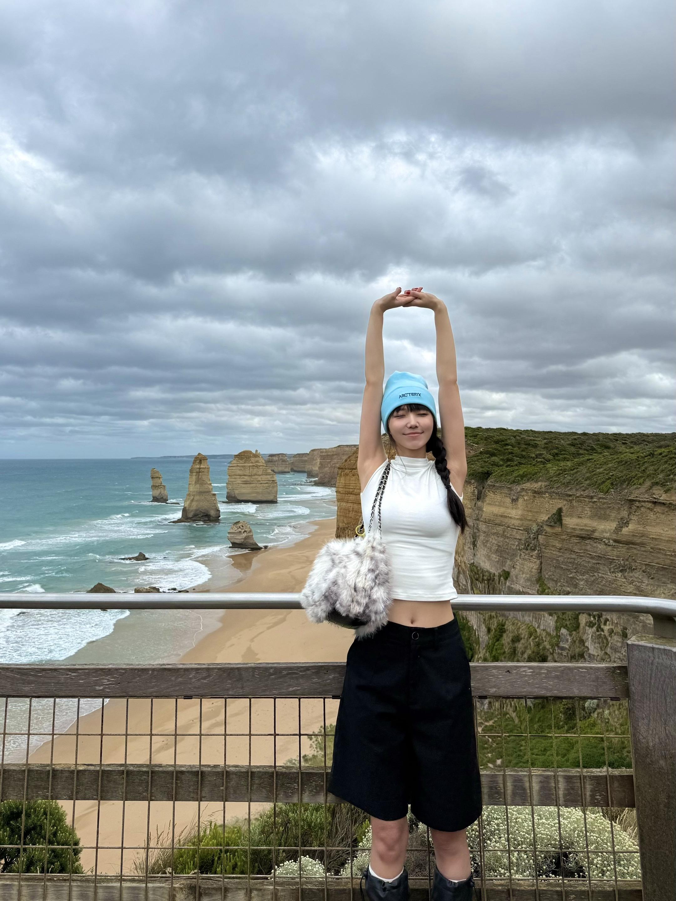 Great Ocean Road Twelve Apostles Me...