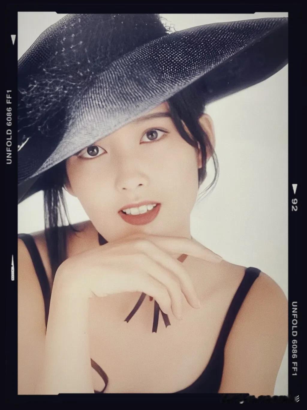 宛如一朵盛开的白莲花，清新脱俗🌺