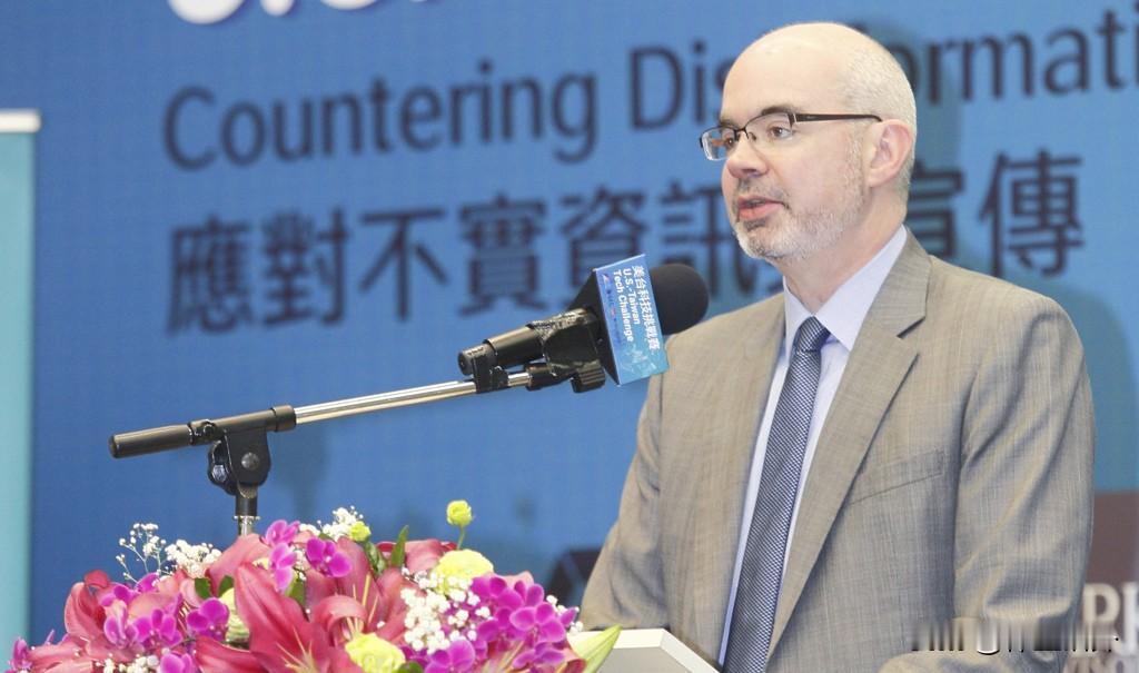 美国想在台海干嘛？！
台湾刚换领导人，美国驻台机构负责人也要换了
美国在台协会（