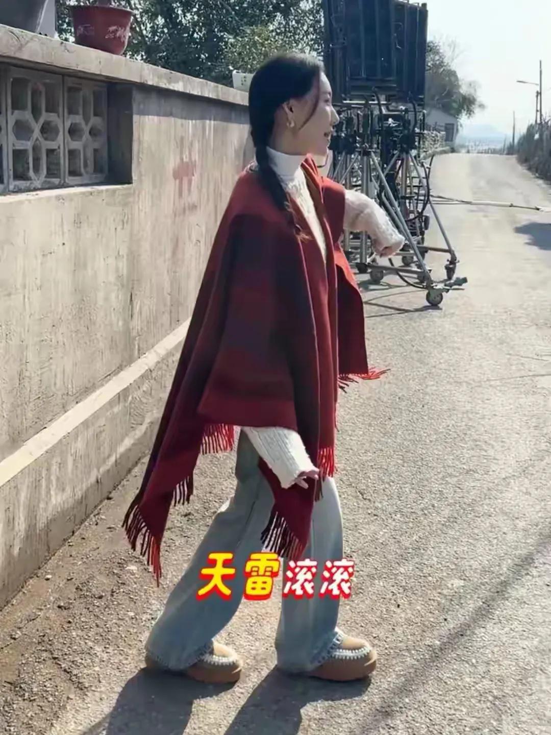 哪吒舞引热议!42岁女演员高露近日在社交媒体上发布了一段自己大跳哪吒舞的视频，引