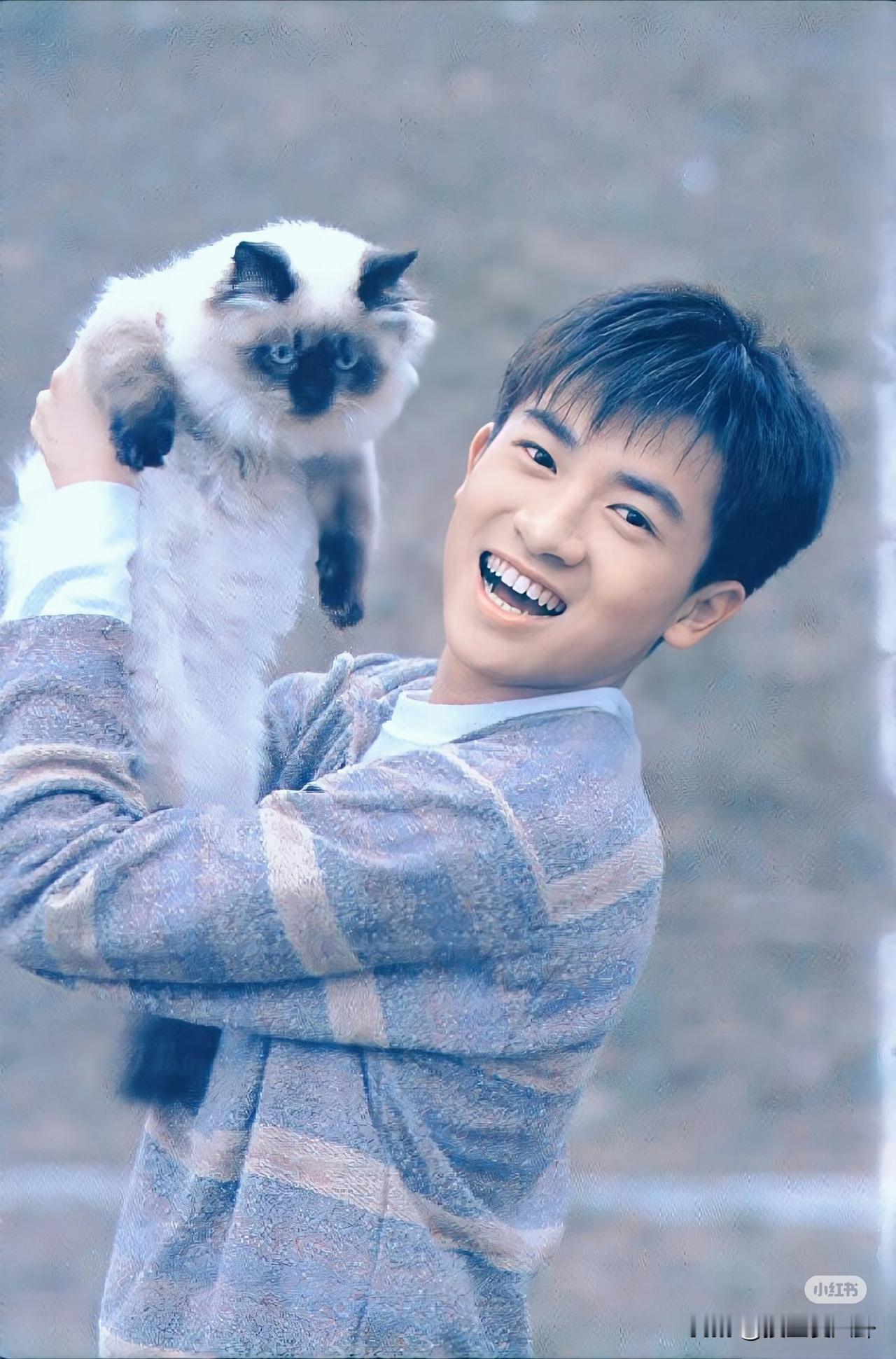 最近苏有朋是真有点烦恼了
不是参加声声不息表演压力大
而是在这个节目里遇到了庾澄