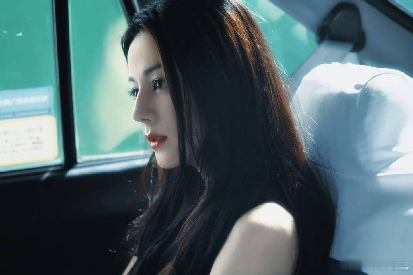 谁被这对对抗路夫妇戳中了！初遇 宿命感爆棚，重逢开启互打模式，每一次对打都带着暧