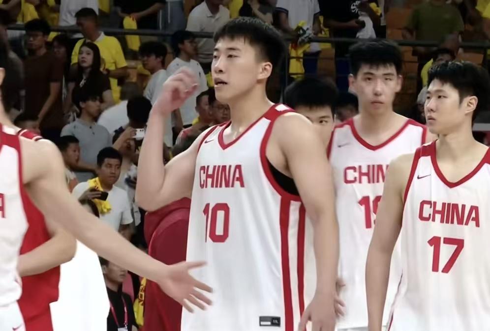 中国男篮82-78击败塞尔维亚KKFMP俱乐部，通过大家的表现，看看赢球的功臣都