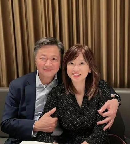 最新消息！
赖岳谦夫妇移居大陆提上日程！


赖岳谦夫妇最近直播的时候
提到以后