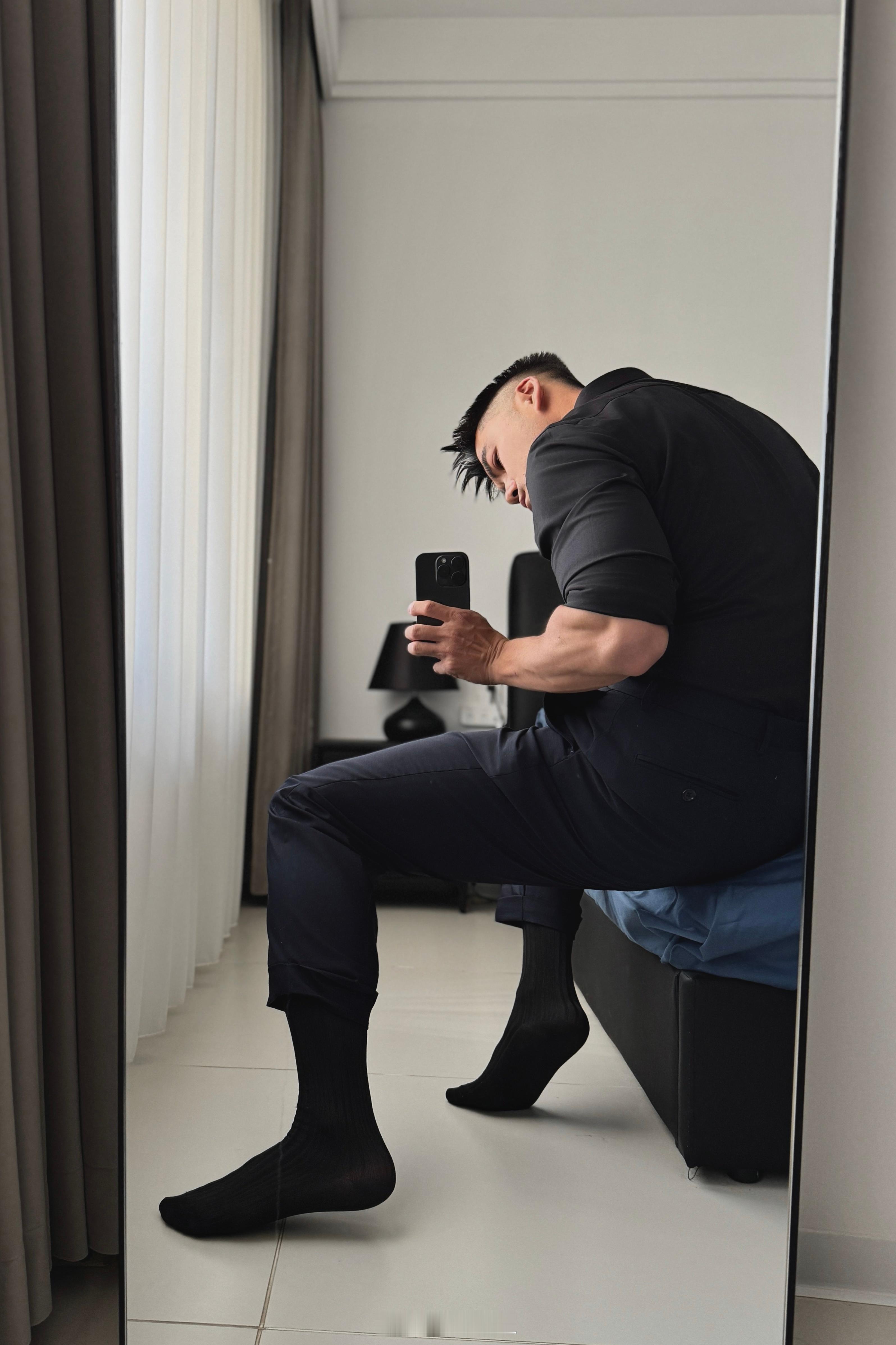 肌肉和👔很搭对吧