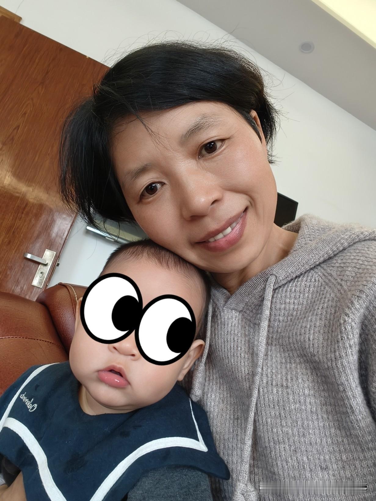 我是一名育儿嫂，我很喜欢孩子，今年是我从事家政服务的第六个年头了，我2020年从