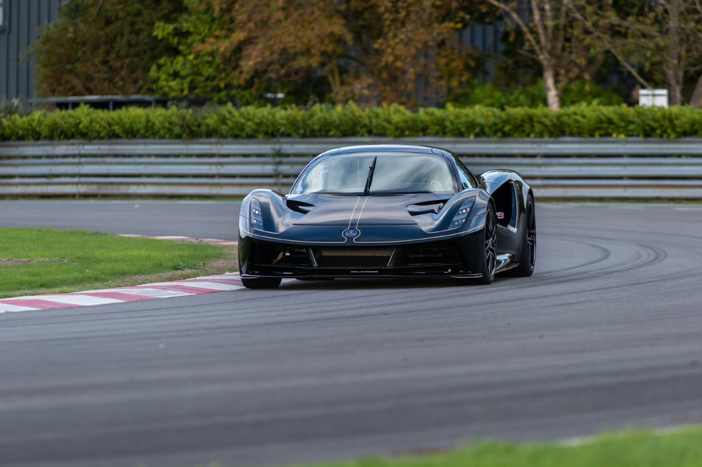 #2024北京车展最贵电动车#像方程豹汽车家族里的方程豹SUPER 9概念纯电超