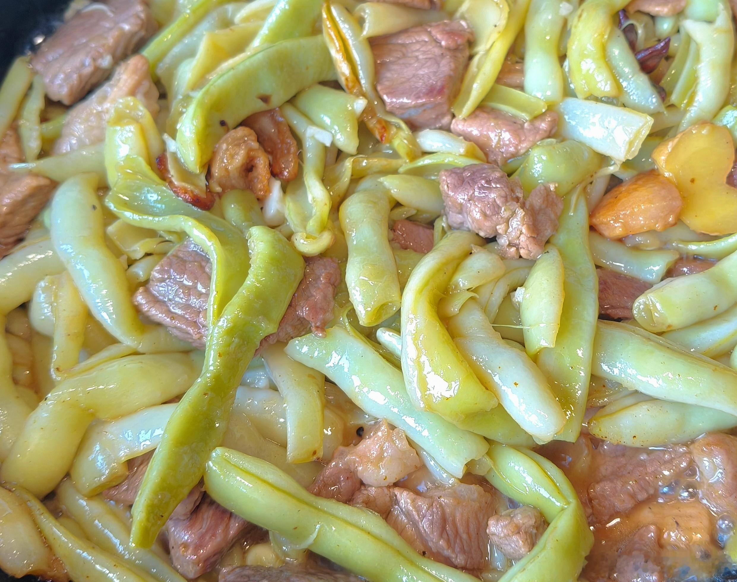 吃点豆角熬肉