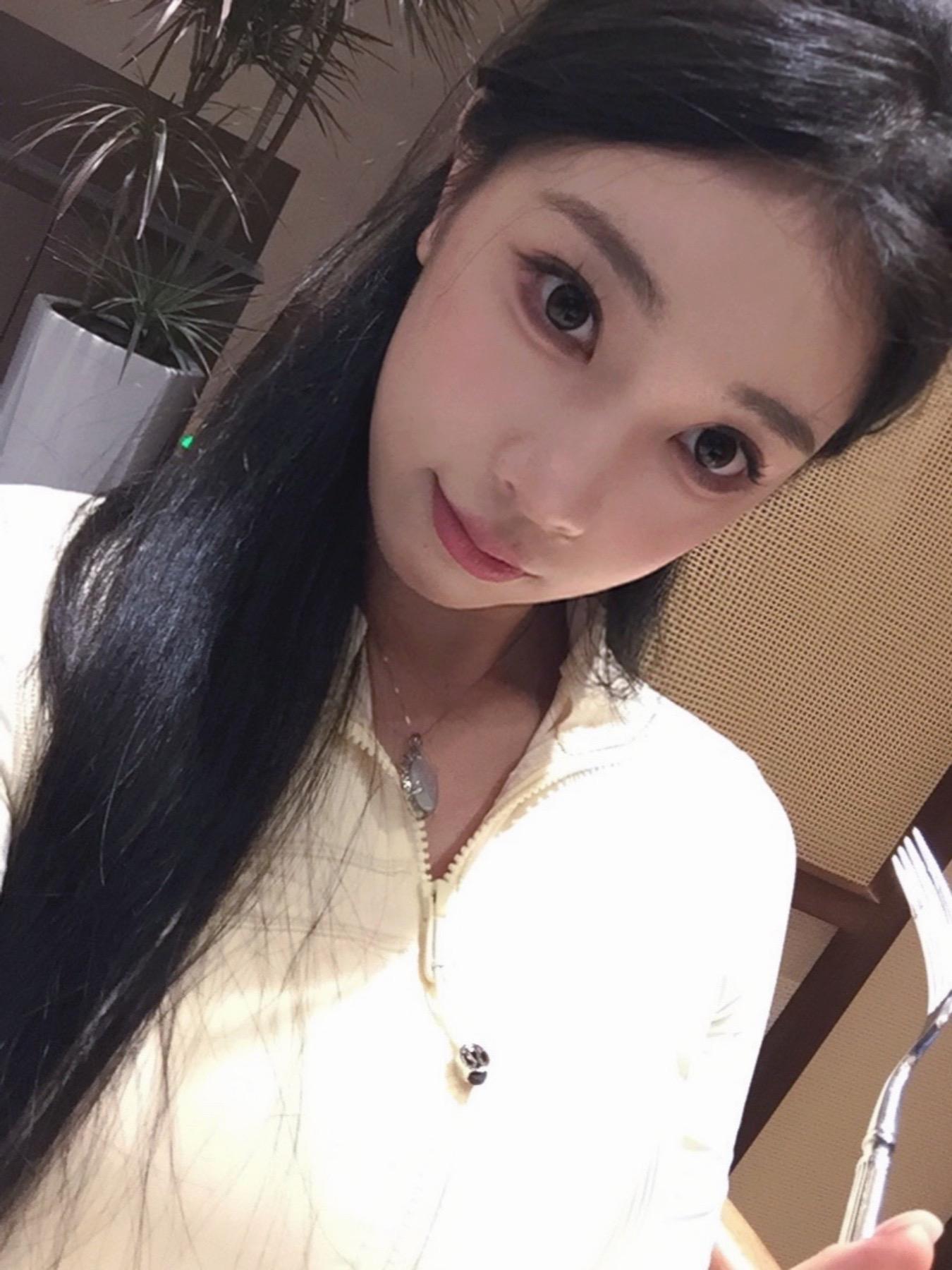 明天一起吃饭好不好