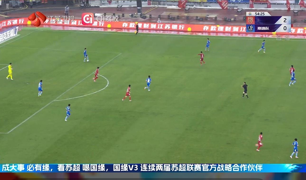 常州进球常州队今年崛起了，一会儿没看，已经2:0去年王者南通队啦！常州今年不但球