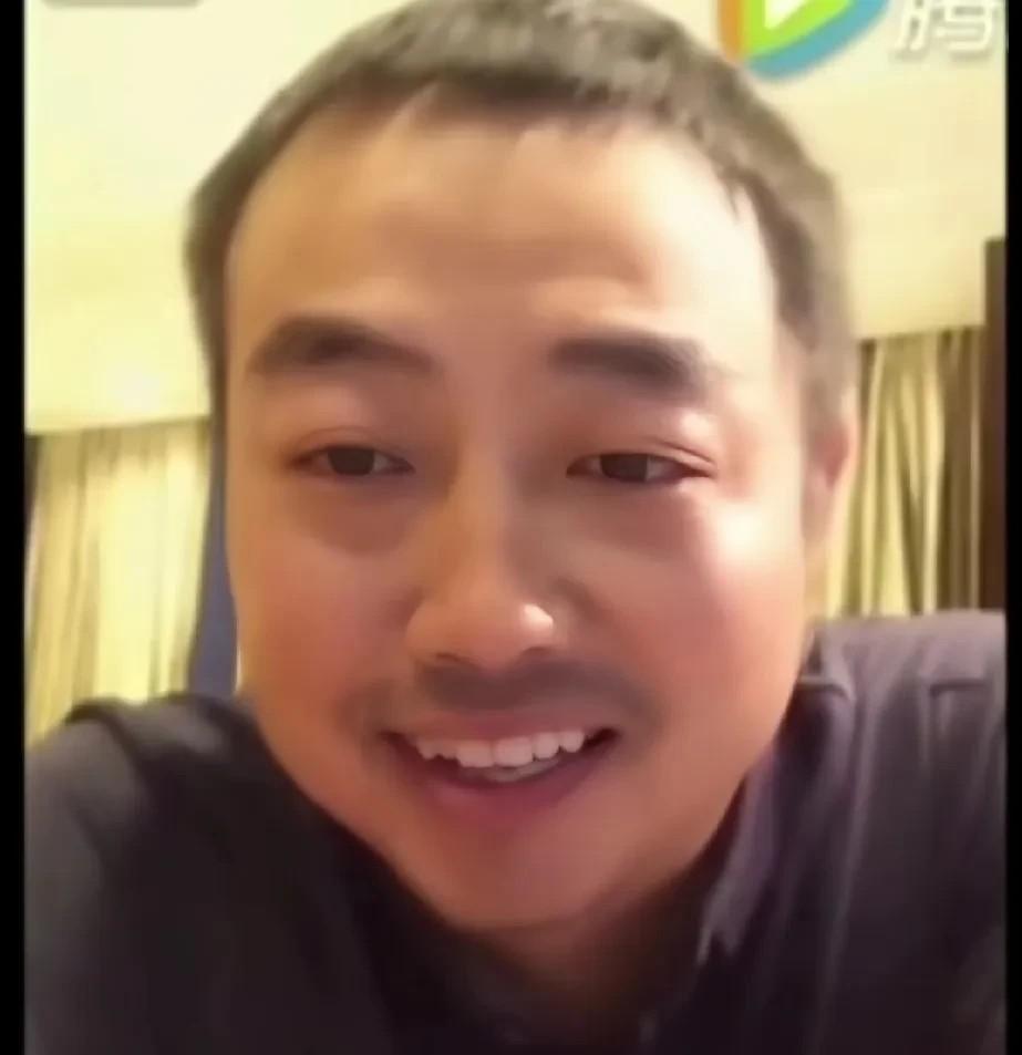 林高远匆匆回国网友质疑刘国梁的安排第一，为啥国乒现在的比赛，输掉比赛就立马回国呢