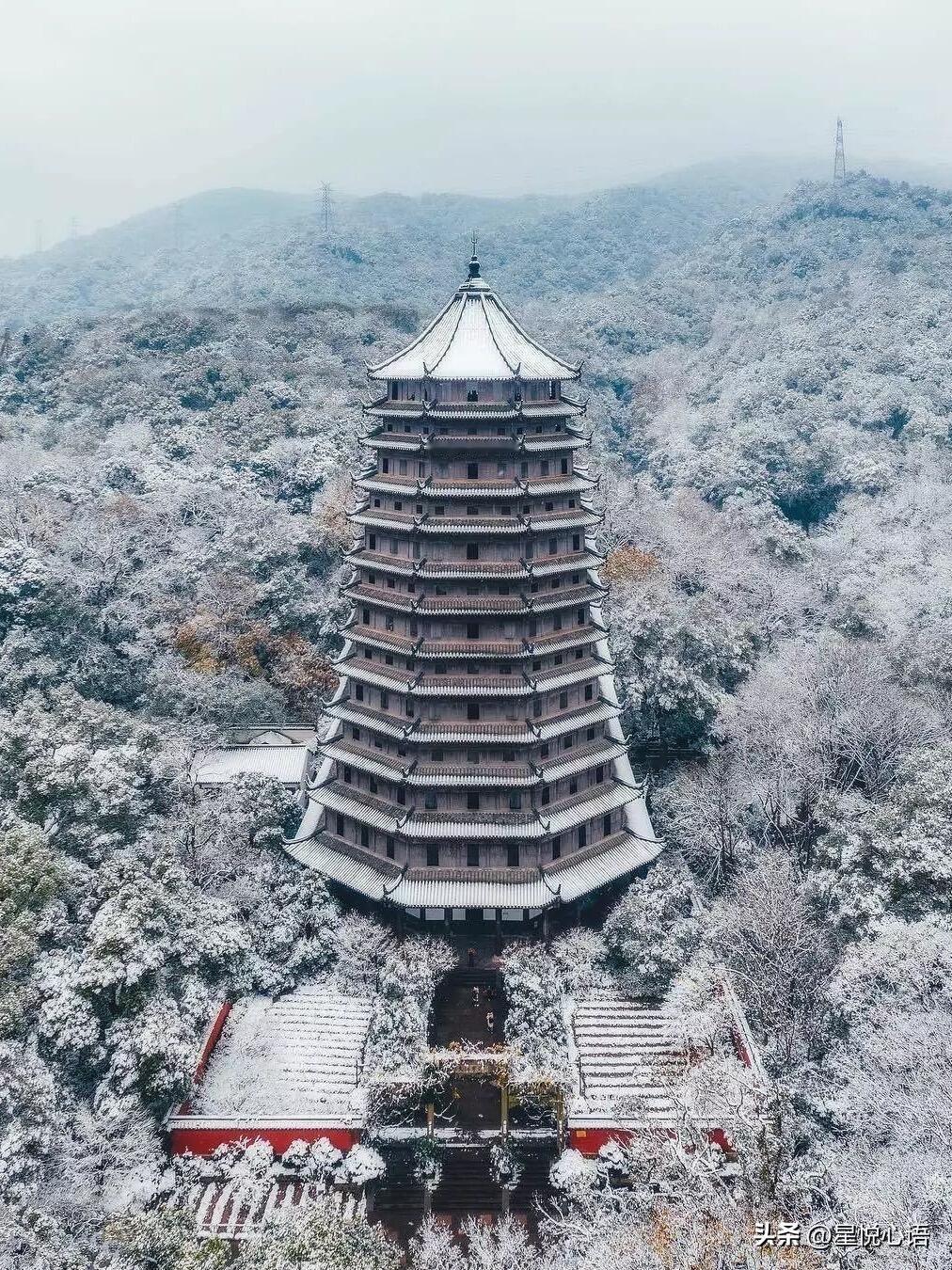 看《太平年》被钱弘俶圈粉！
原来杭州三塔藏着最温柔的历史。
追《太平年》时满屏权