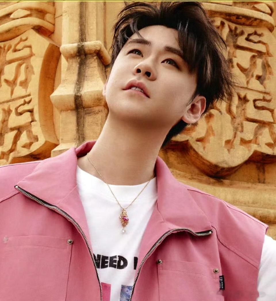 张云雷张云雷歌曲回信  听《回信》懂温柔与坚强，懂远方与故乡，懂人生虽不易，倔强