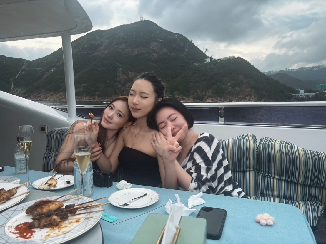 小S全家香港度假 小S全家香港度假，好幸福的一家人，玩的开心呀~ 