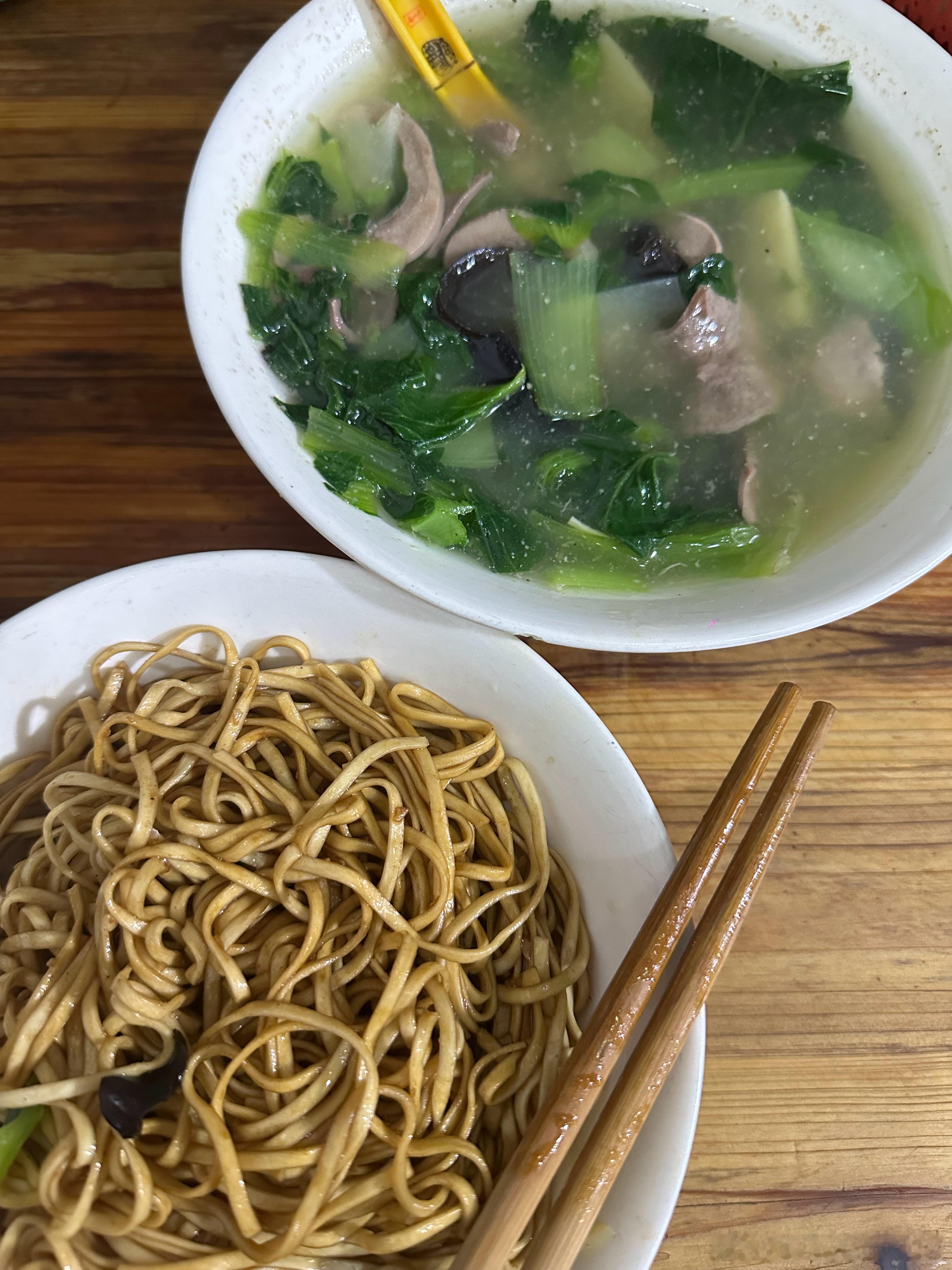 很意外的因为工作的事情，下午2点还在上海，结果4点半赶着去扬州的高铁，出门还巧碰