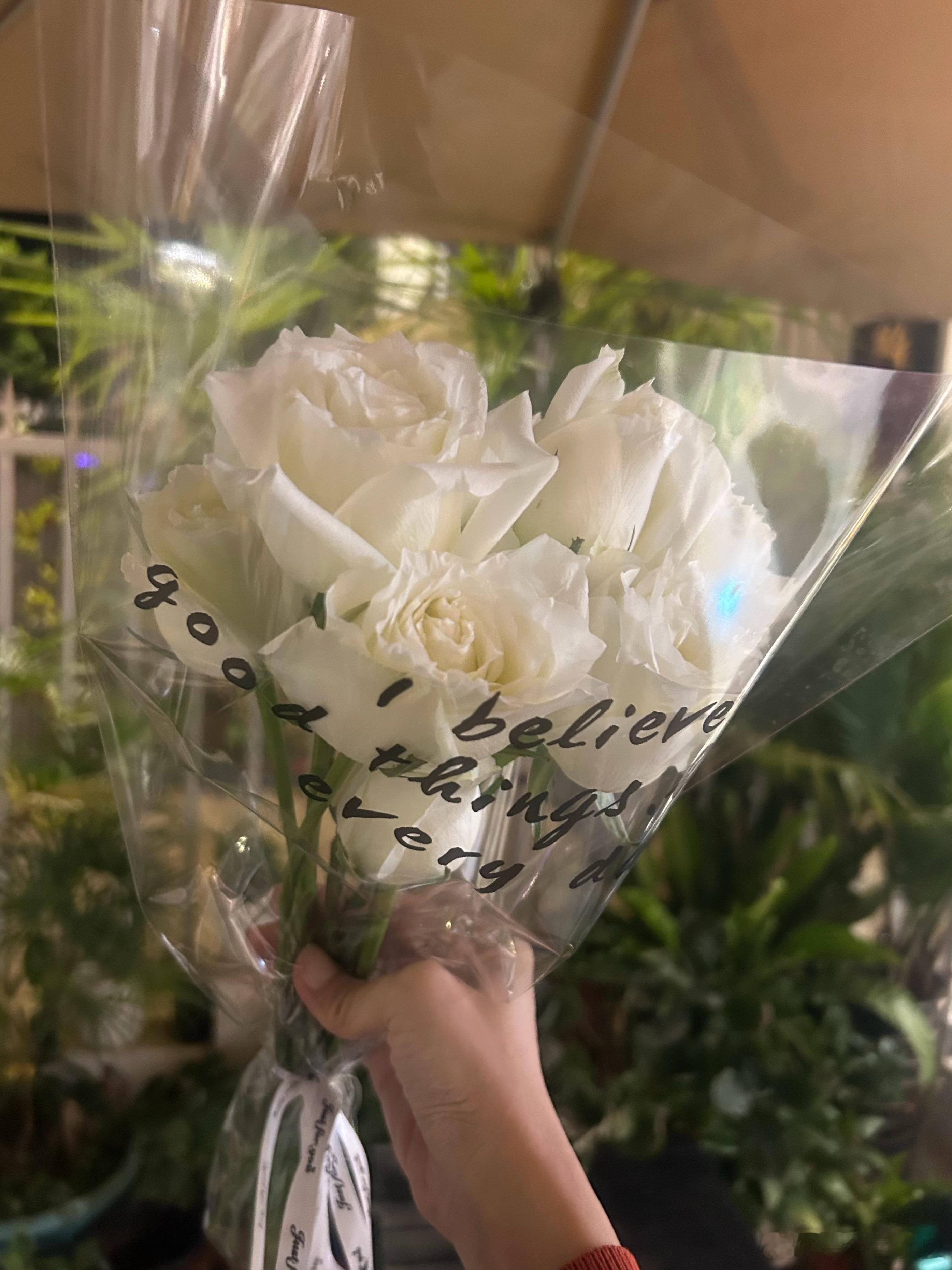 晚安辣今晚我朋友的男友来找她了，就在我隔壁，我千叮咛万嘱咐叫她小声点别虐狗  ​