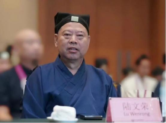 2019年，一名中国富二代因在加拿大炫富被绑架，在中国政府的施压下，绑匪放人逃跑