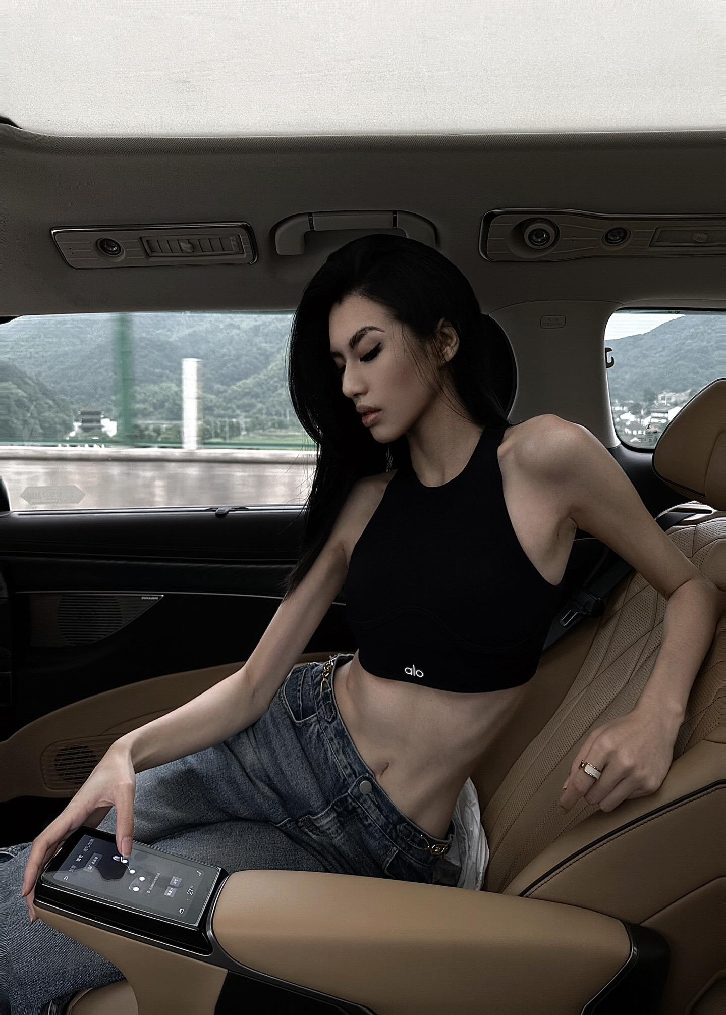 是不是要腰扭断才有人看