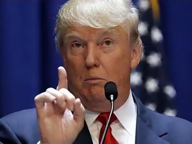 开战整整一个月，伊朗恐怕顶不住了！五万多美军重兵压境，航母战机全塞满。最让人后背