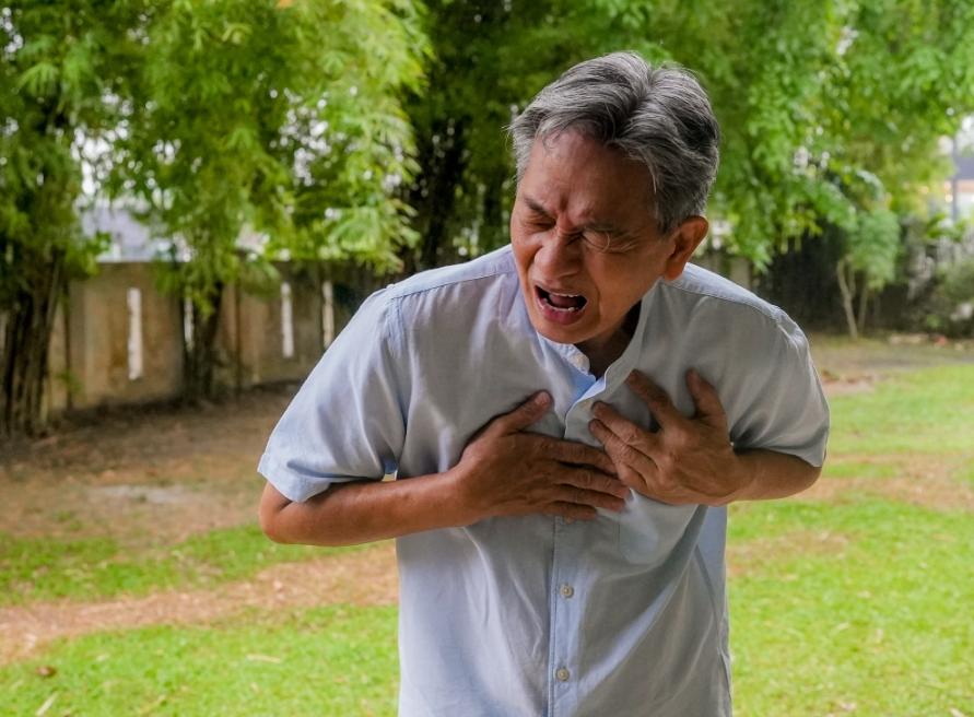 肺癌来临总是“不声不响”？忠告：身体有这5种表现，尽早检查CT

