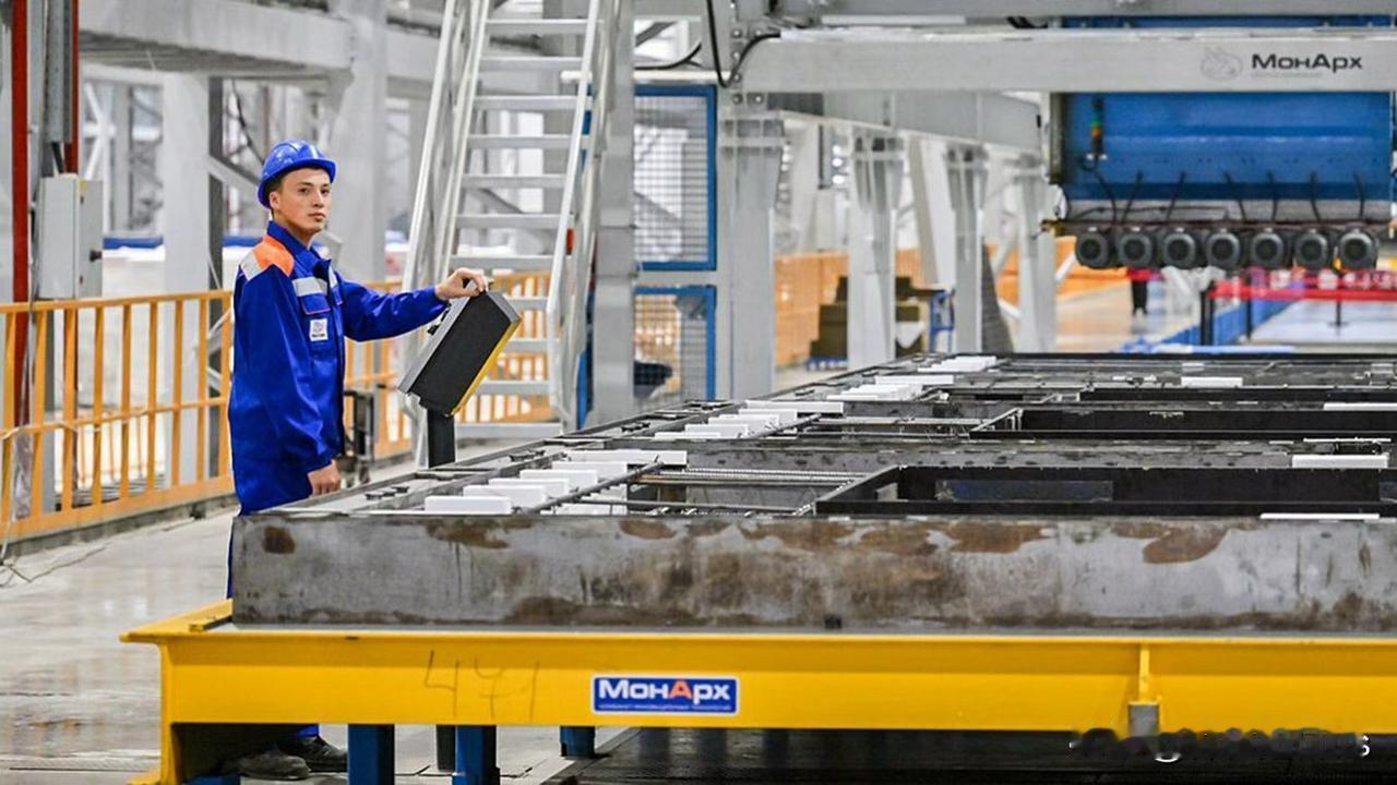 索比亚宁宣布莫斯科缺50万工人

莫斯科人手短缺约为40万至50万人，市长谢尔盖