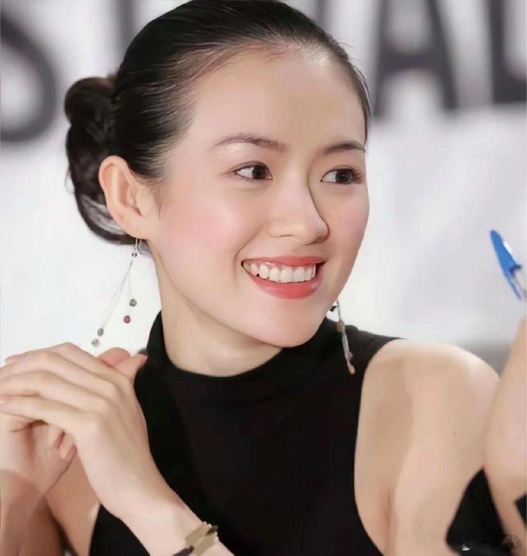 果然越有钱的人越有钱！我敢肯定, 当下全网之中最欢乐的就是章子怡了, 并非是在于