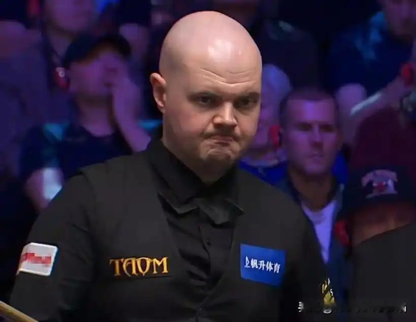 斯莱瑟力擒囧哥
北京时间12月3日凌晨，2025年斯诺克英锦赛又爆出大冷门，世界