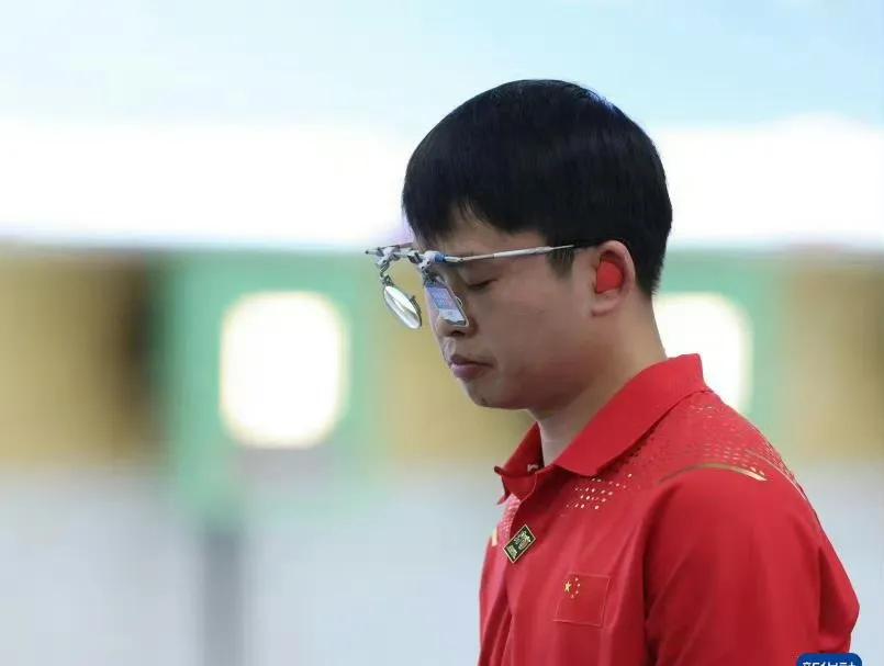 奥运第三金！来自射击，男子十米气步枪谢瑜！

太紧张！太刺激！太给力！每一步都千