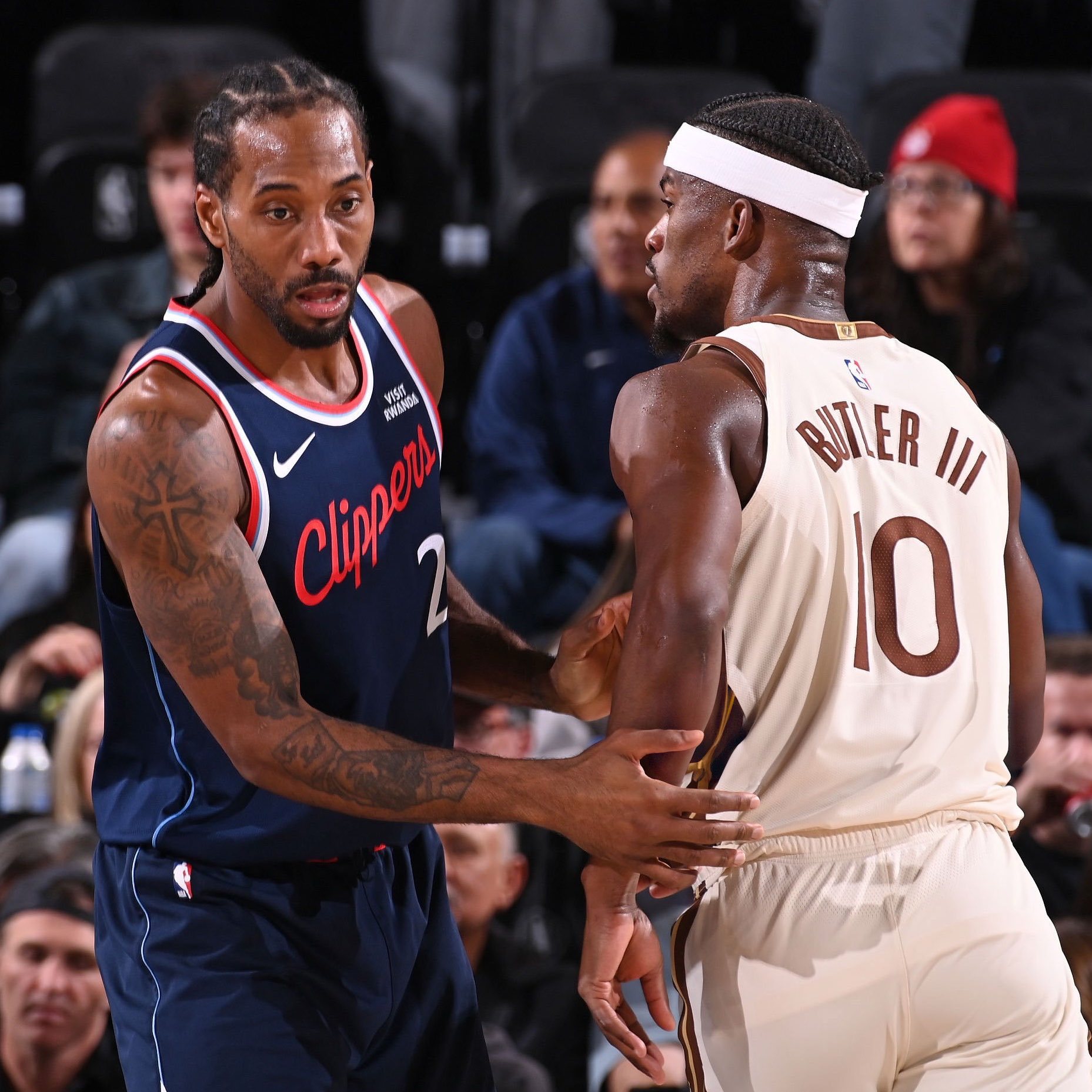 媒体模拟夏天勇士快船交易 勇士获得 伦纳德快船获得 巴特勒 波杰 + 2个首轮 