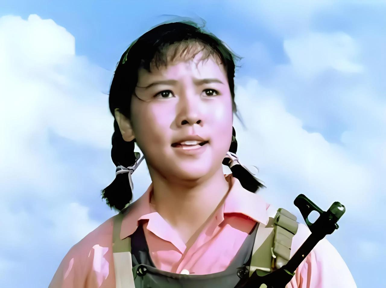 1974年，一个刚进厂的青年工人，我记得月工资大概是19元（有的是15元）。而那