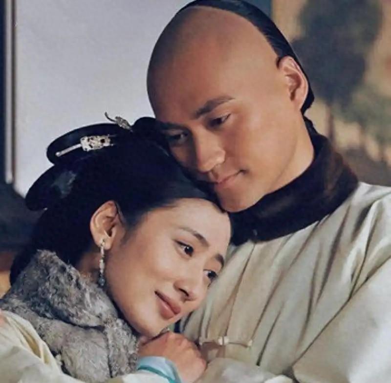 布贵人与胤祥嫡福晋出自同族，为康熙诞下一女，女儿出嫁后女婿竟被削爵拘禁身亡
康熙