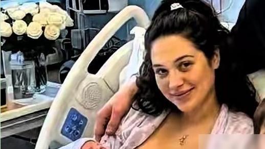马斯克又当爹！这次是和Neuralink女高管希冯·齐里斯喜讯又把他送上了热搜。