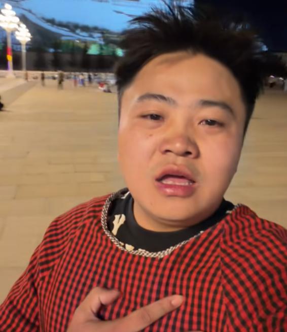 李要得想要拿到50万大奖没那么容易。

虽然他已经达到了500万以上的点赞。
