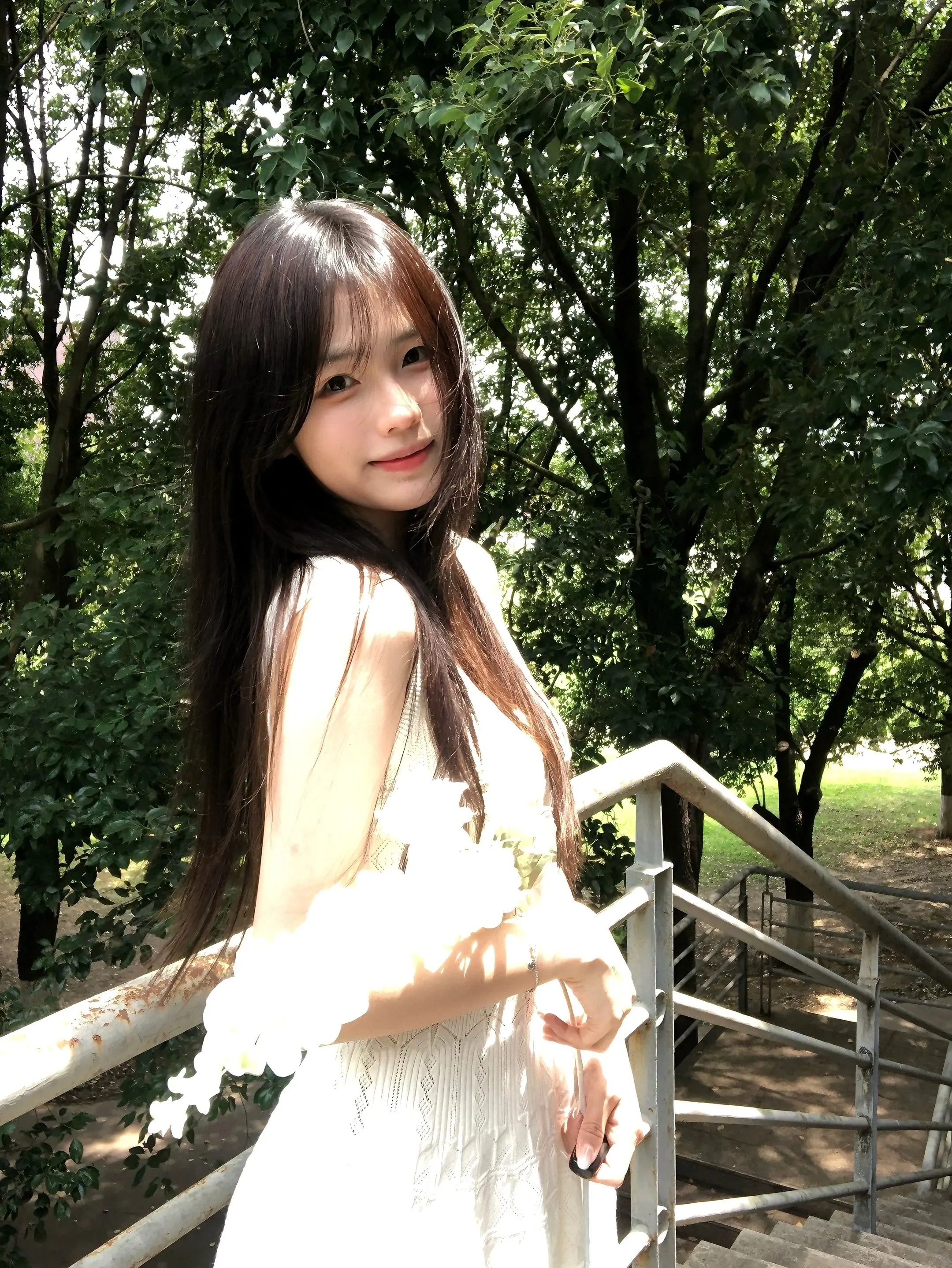 你的笑一尘不染的纯白