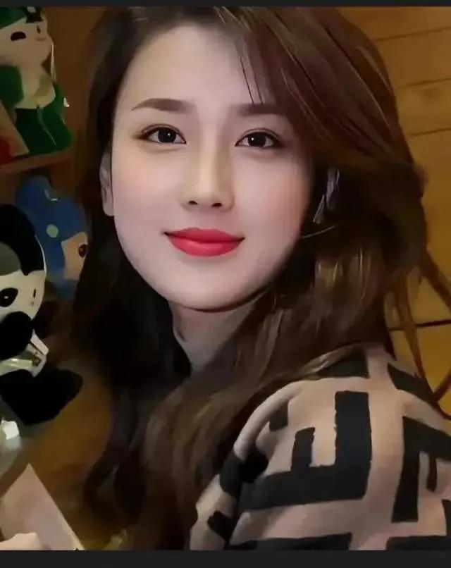 在一次深深的哀悼中，我得知领导的母亲不幸离世，出于对他的尊重和支持，我决定随赠了