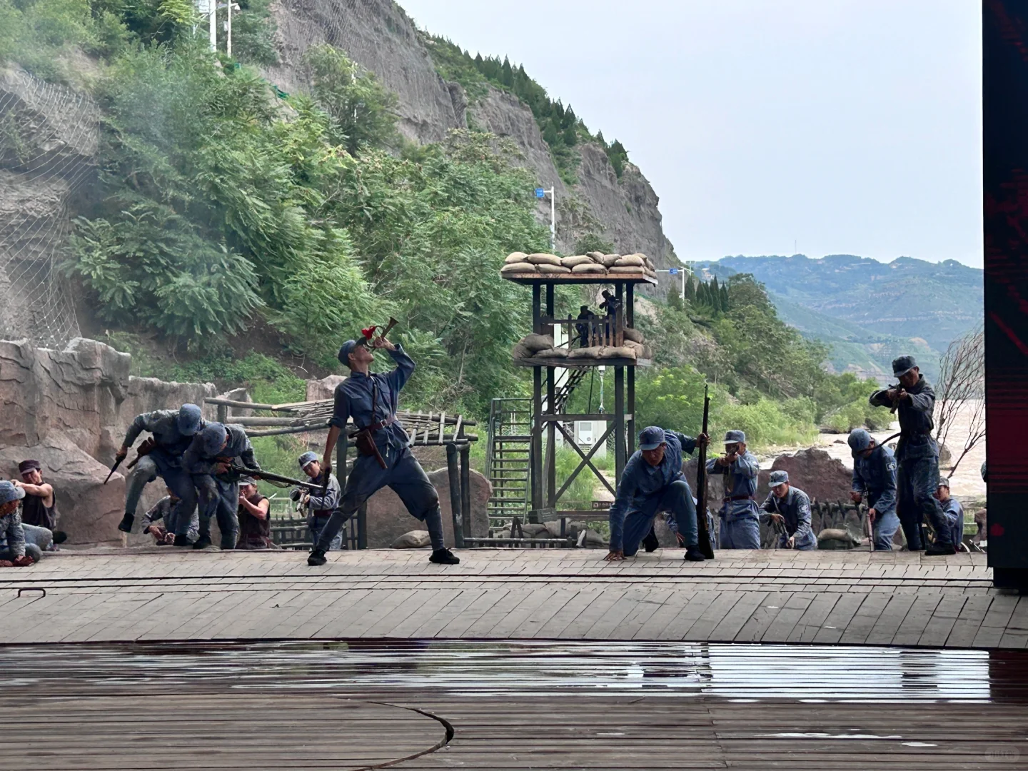 壶口瀑布旁演出，从枯燥到震撼的历史之旅