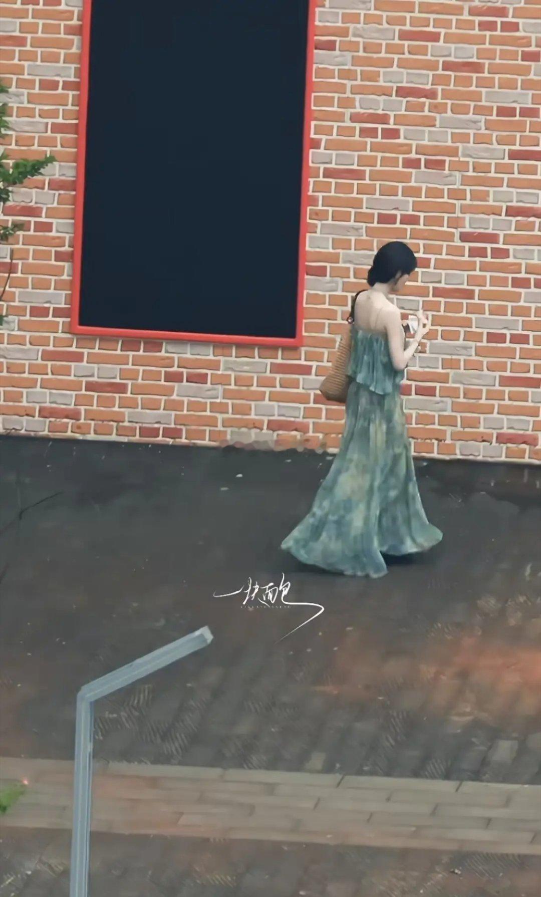孟子义于6月4日至8日参与《五十公里桃花坞》第六季收官阶段录制。路透中，她状态极