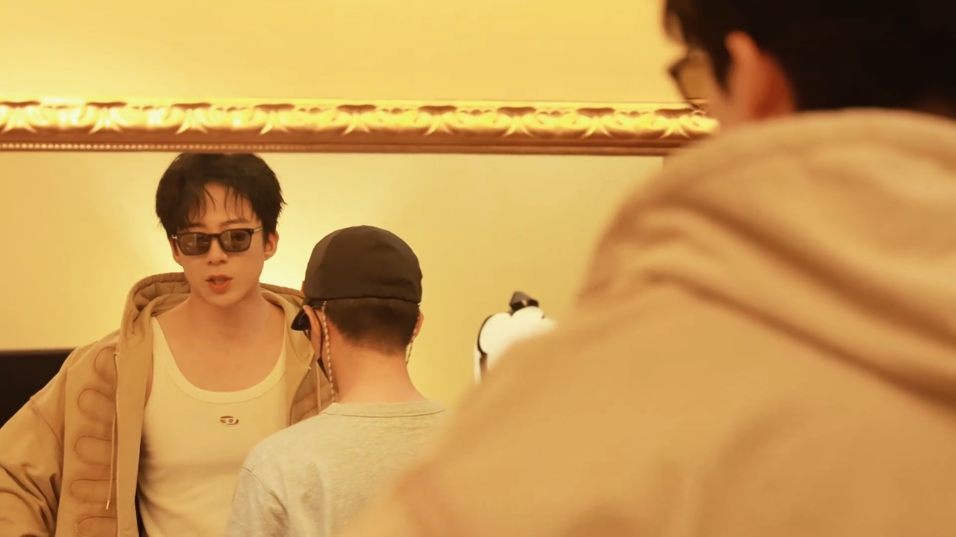 早上好呀！美好的东西从睁开眼那一刻就开始欣赏。刘宇宁 ​​​