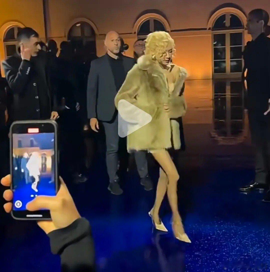 朴彩英这瘦的也太夸张了吧[哆啦A梦害怕] ​​​