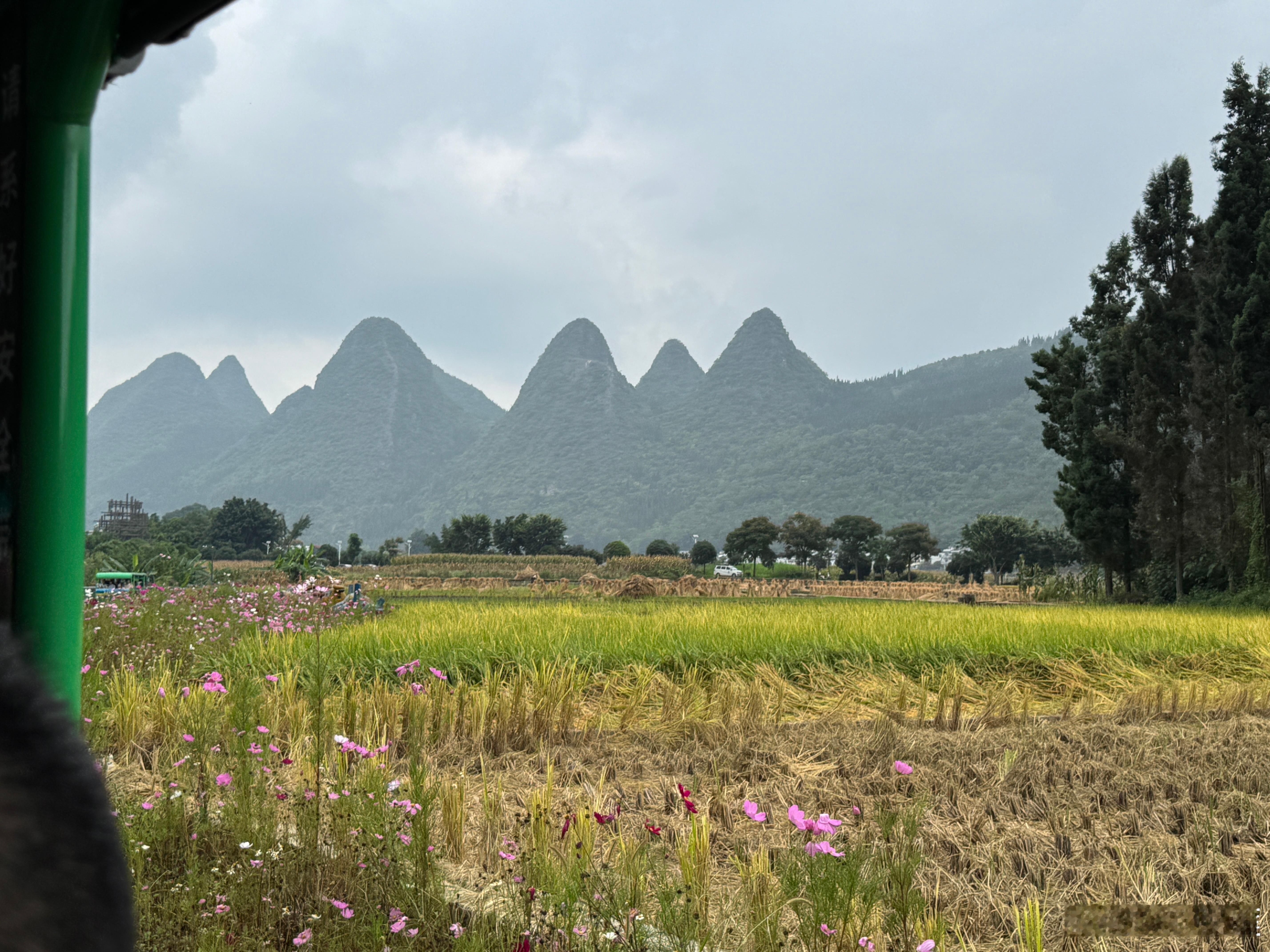 A股的重心，依然围绕着Ai产业链发酵，cpo   pcb，软件，半导体，人形机器