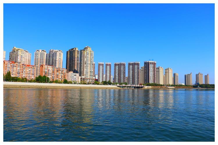 丹东财政收入站稳80亿！

2025年，丹东一般公共预算收入84.5亿元，同比增