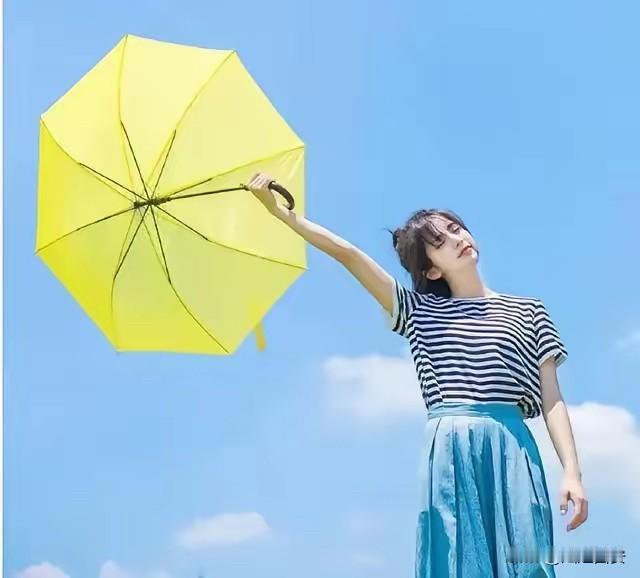 为什么同样的行为，
在不同的家庭，
却有不同的评价。

比如：
都是花父母的钱，